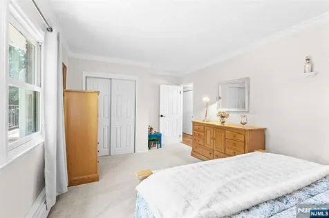 21 Skyline Drive Hopatcong NJ 07821