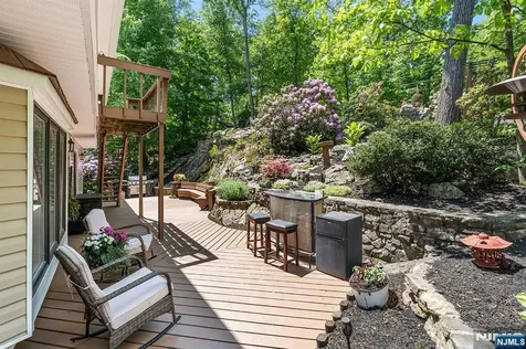 21 Skyline Drive Hopatcong NJ 07821