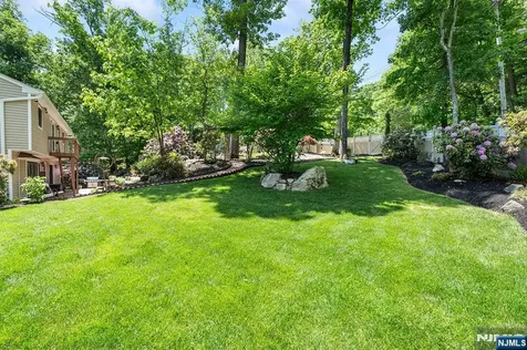 21 Skyline Drive Hopatcong NJ 07821