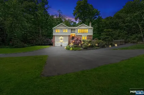 21 Skyline Drive Hopatcong NJ 07821