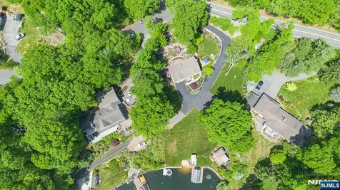 21 Skyline Drive Hopatcong NJ 07821