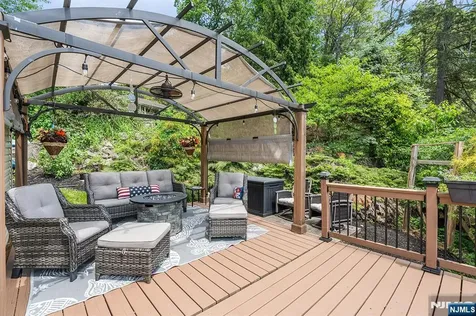 21 Skyline Drive Hopatcong NJ 07821