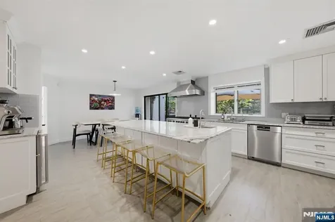 291 Truman Drive Cresskill NJ 07626