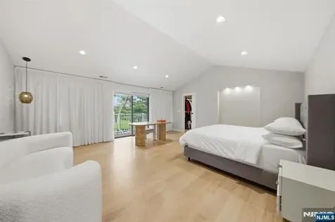 291 Truman Drive Cresskill NJ 07626