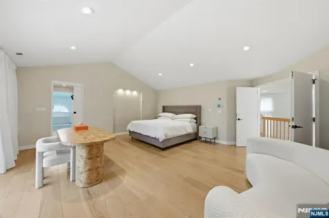 291 Truman Drive Cresskill NJ 07626