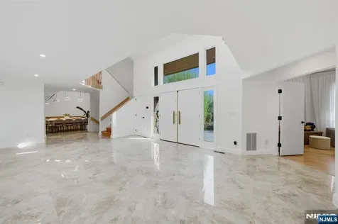 291 Truman Drive Cresskill NJ 07626