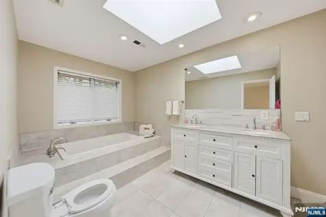 291 Truman Drive Cresskill NJ 07626