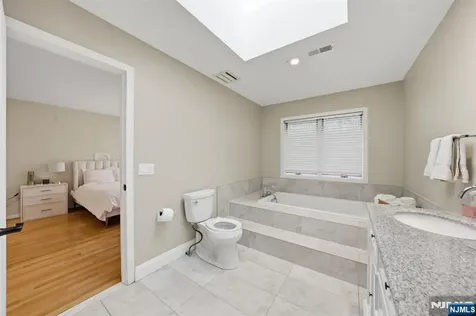 291 Truman Drive Cresskill NJ 07626