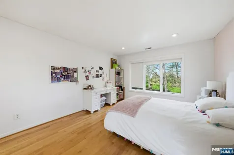 291 Truman Drive Cresskill NJ 07626