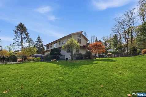 291 Truman Drive Cresskill NJ 07626