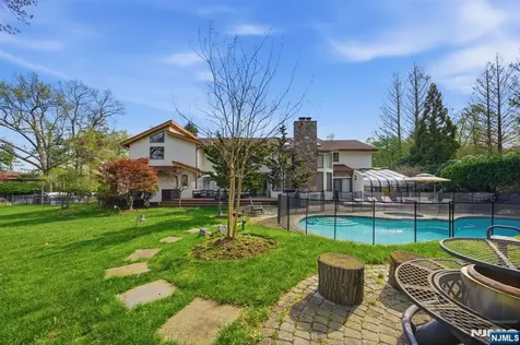 291 Truman Drive Cresskill NJ 07626