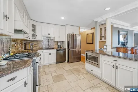 207 Eileen Drive Cedar Grove NJ 07009