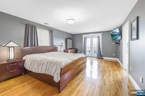 207 Eileen Drive Cedar Grove NJ 07009