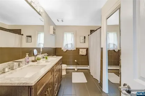 207 Eileen Drive Cedar Grove NJ 07009