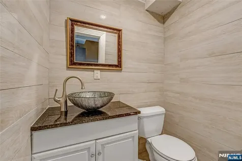 207 Eileen Drive Cedar Grove NJ 07009