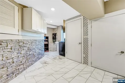 207 Eileen Drive Cedar Grove NJ 07009