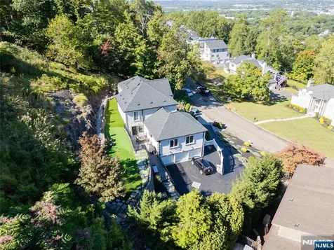 207 Eileen Drive Cedar Grove NJ 07009