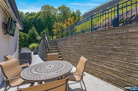 207 Eileen Drive Cedar Grove NJ 07009