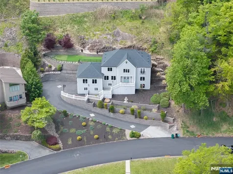 207 Eileen Drive Cedar Grove NJ 07009