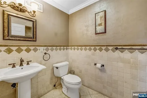 207 Eileen Drive Cedar Grove NJ 07009