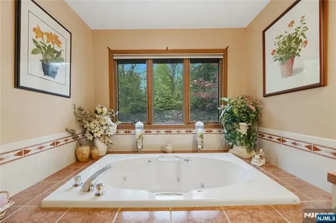 89 Columbus Avenue Totowa NJ 07512