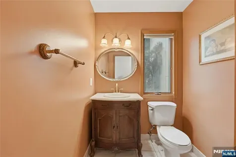 89 Columbus Avenue Totowa NJ 07512