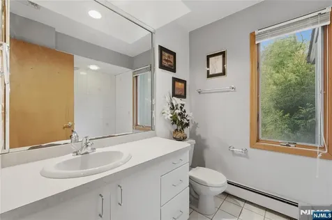 89 Columbus Avenue Totowa NJ 07512