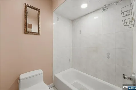 89 Columbus Avenue Totowa NJ 07512