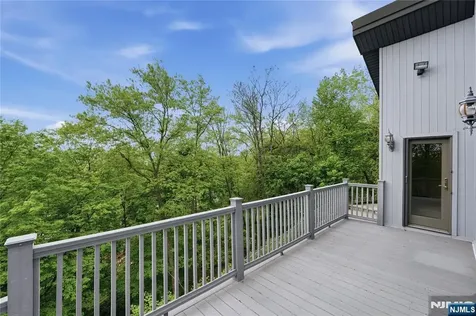 89 Columbus Avenue Totowa NJ 07512