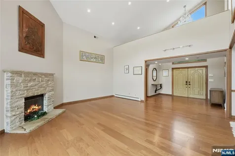 89 Columbus Avenue Totowa NJ 07512
