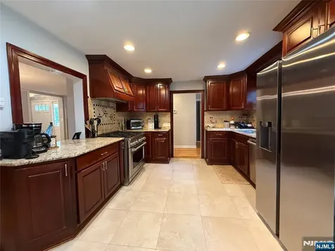 193 Midland Avenue Paramus NJ 07652