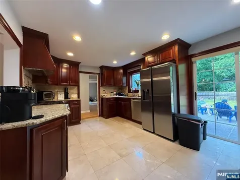 193 Midland Avenue Paramus NJ 07652