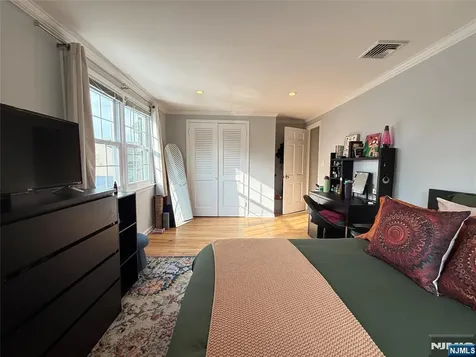 193 Midland Avenue Paramus NJ 07652