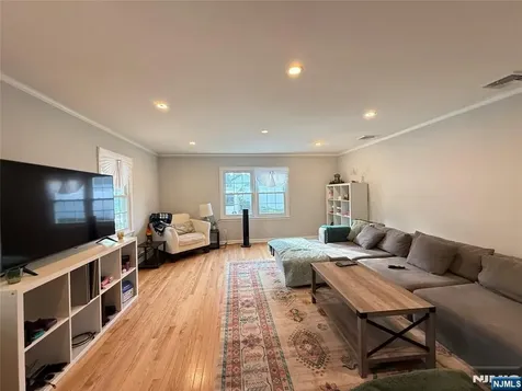193 Midland Avenue Paramus NJ 07652