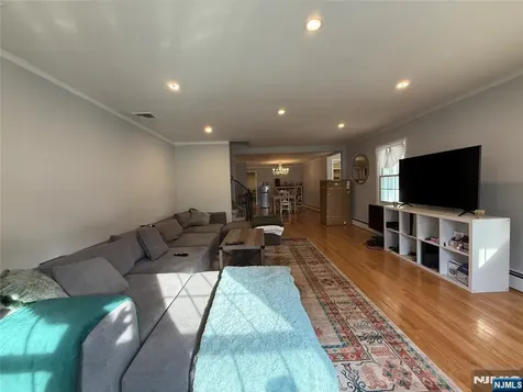 193 Midland Avenue Paramus NJ 07652