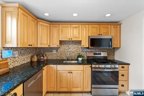 9 Saint Charles Avenue West Caldwell NJ 07006