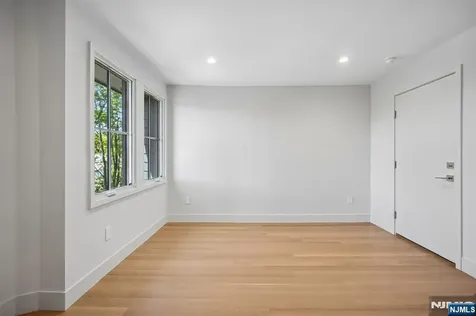 75 Midland Avenue Montclair NJ 07042