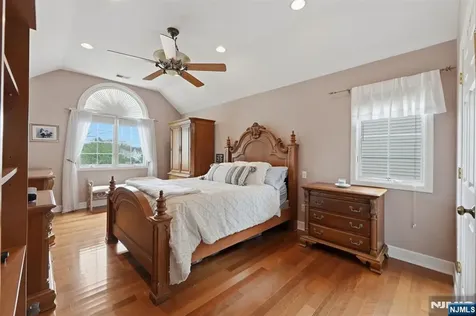 1 Highview Avenue Totowa NJ 07512