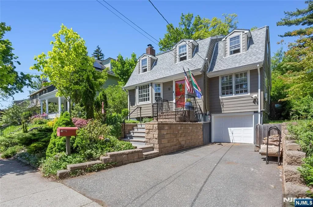 12 Overlook Avenue West Orange NJ 07052