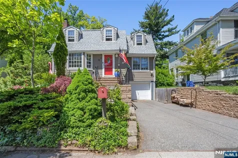 12 Overlook Avenue West Orange NJ 07052