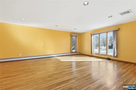 32 Sylvan Drive Montville Township NJ 07058