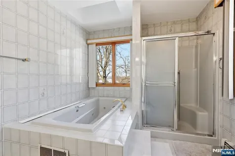 32 Sylvan Drive Montville Township NJ 07058