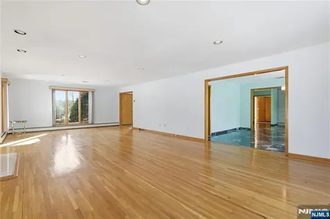 32 Sylvan Drive Montville Township NJ 07058