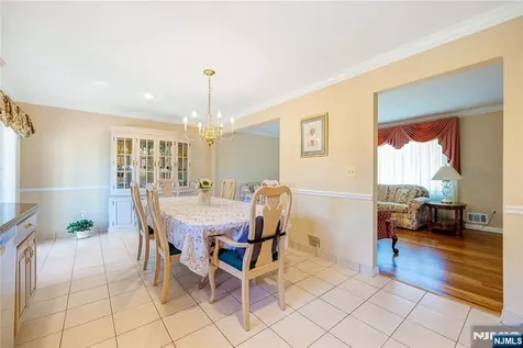 23 Slingerland Avenue Pequannock Township NJ 07440
