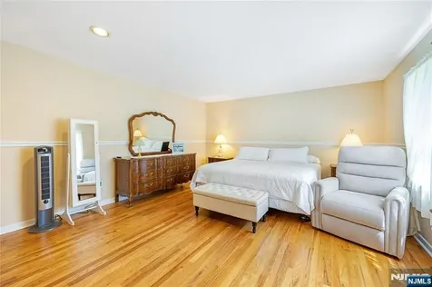 23 Slingerland Avenue Pequannock Township NJ 07440