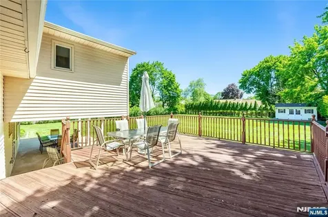 23 Slingerland Avenue Pequannock Township NJ 07440