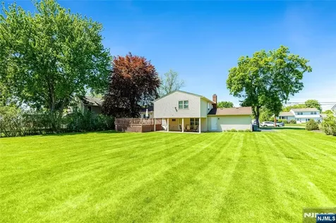 23 Slingerland Avenue Pequannock Township NJ 07440