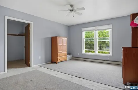 31 Knoble Place Hawthorne NJ 07506
