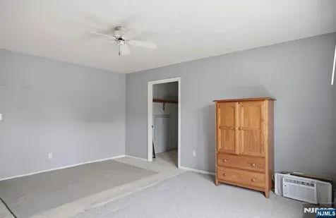 31 Knoble Place Hawthorne NJ 07506