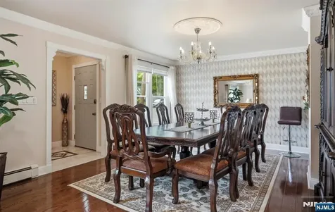 31 Knoble Place Hawthorne NJ 07506